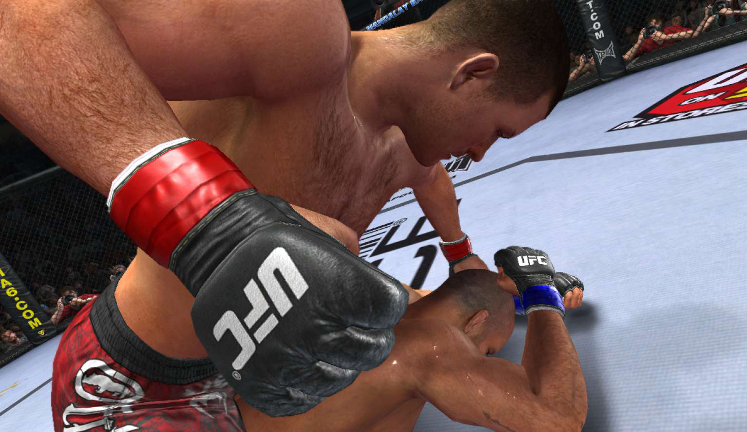 UFC Undisputed 3 vs UFC 2010 screenshots of the Glove